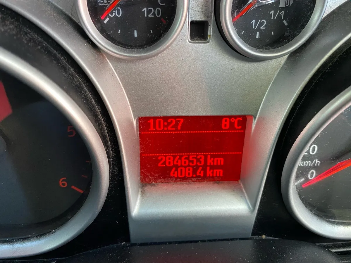 2011 FORD FOCUS 1.6 TDCI……JUST NCTD - Image 4
