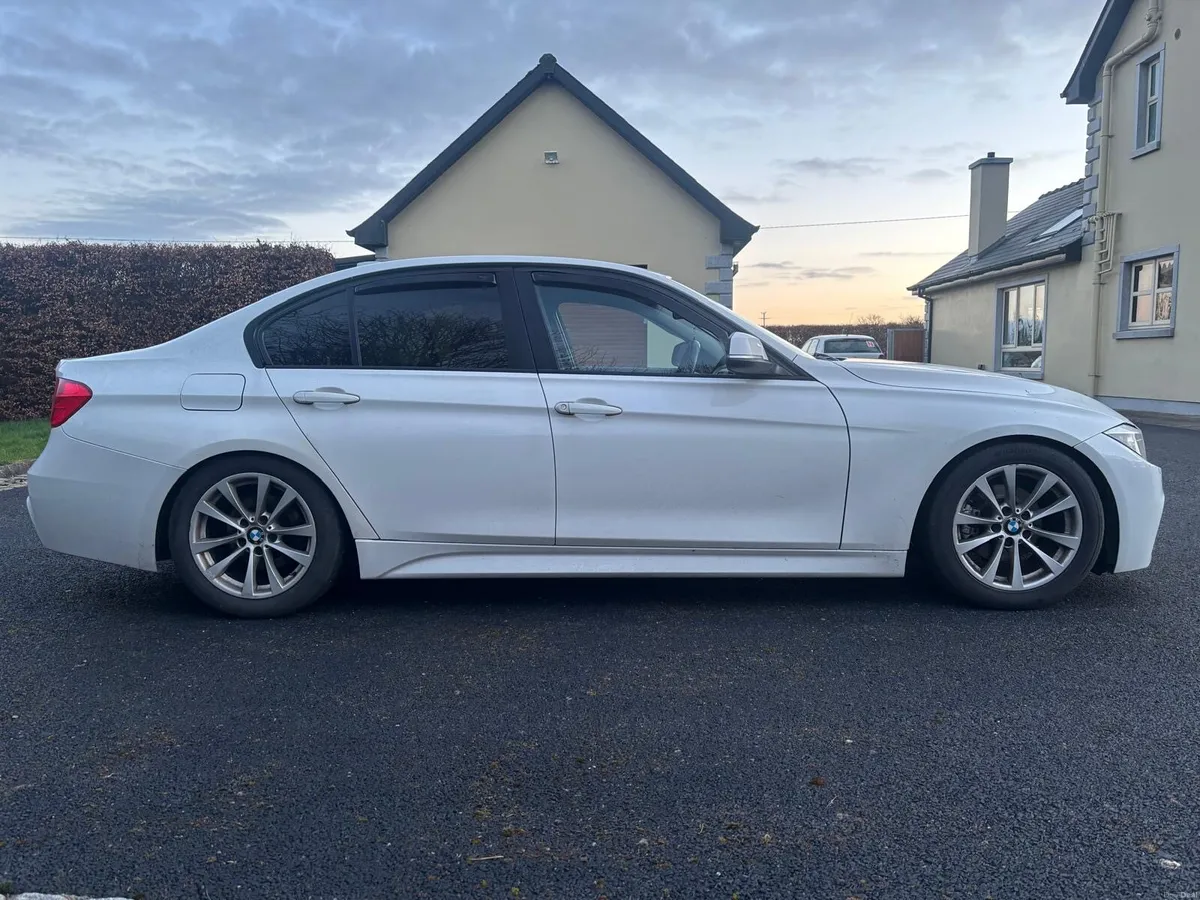 BMW 3 series 318D - Image 4