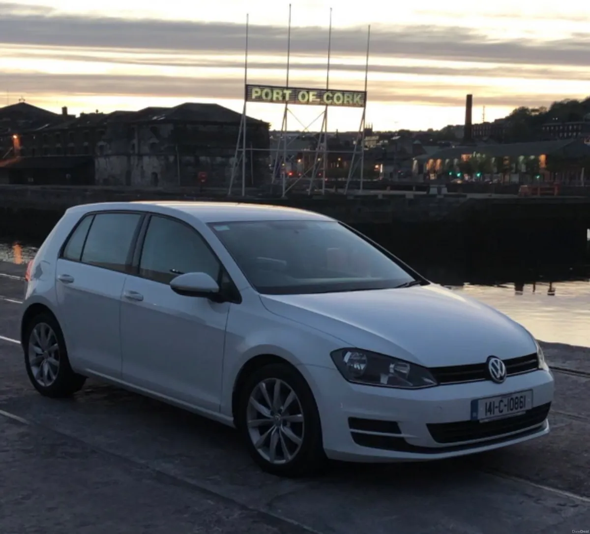 Volkswagen Golf 1.6 Bluemotion - Image 1