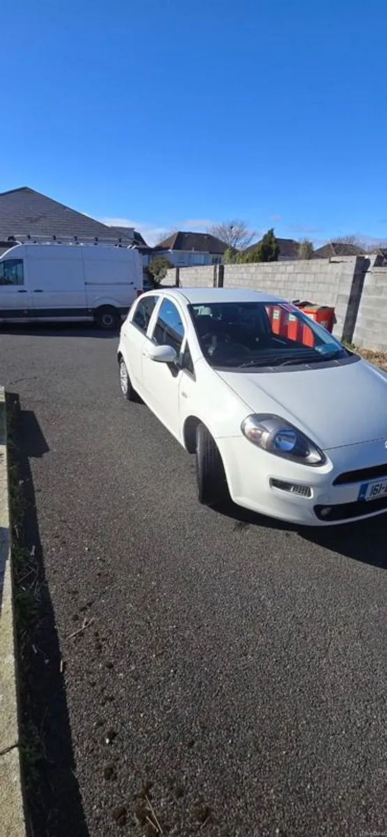 2016 Fiat Punto - Image 2