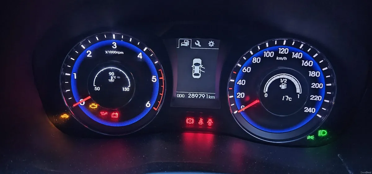 Hyundai i40 for sale heated leather seats - Image 4