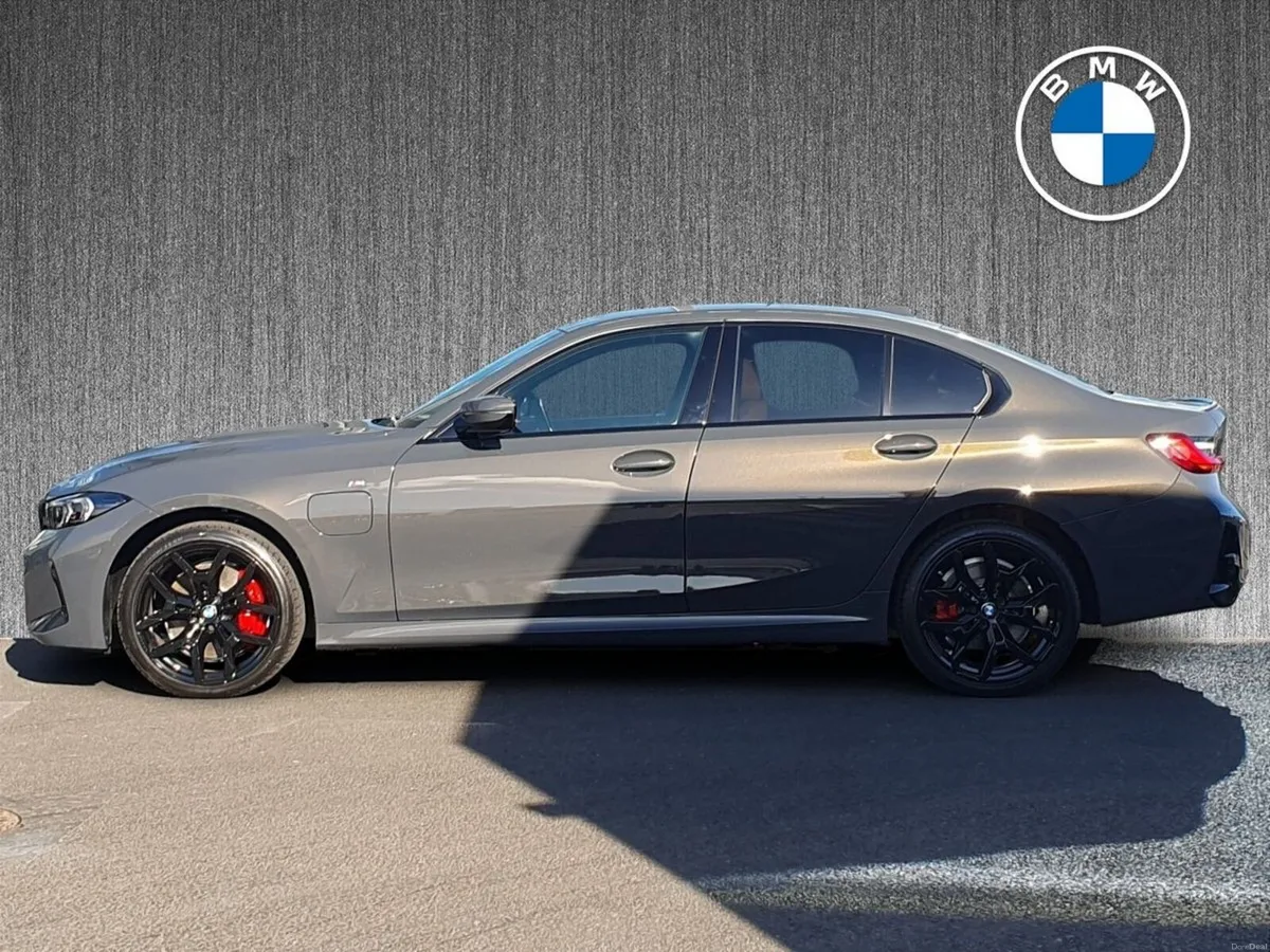 BMW 3-Series 330e M Sport Saloon - Image 3