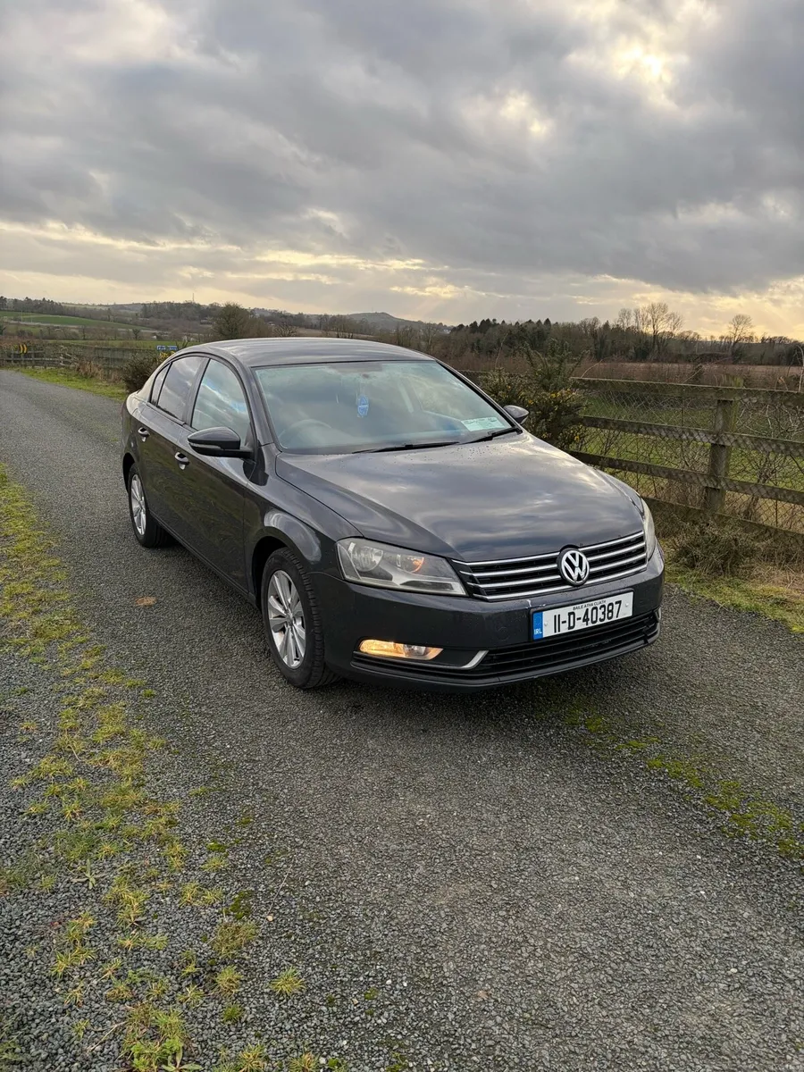 2011 Volkswagen Passat - Image 1
