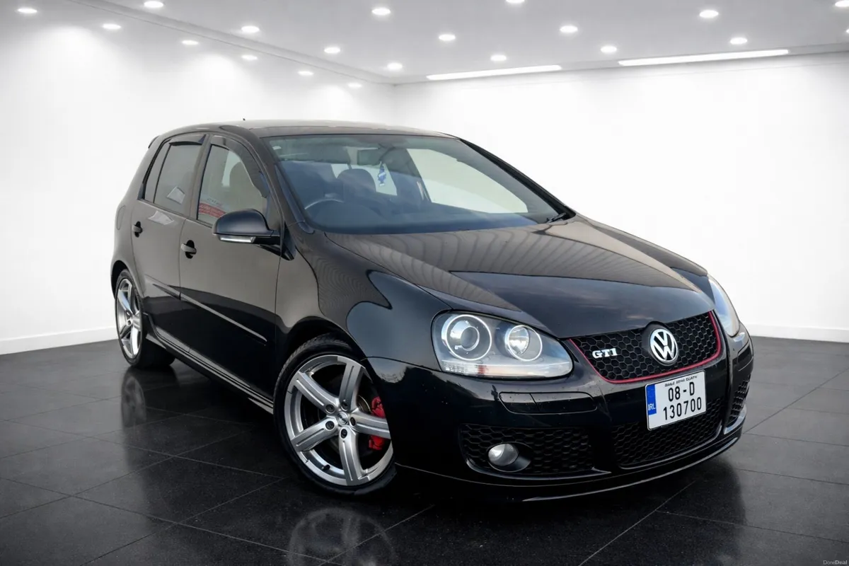 VW Golf GTI Pirelli Edition - 78km - Image 1