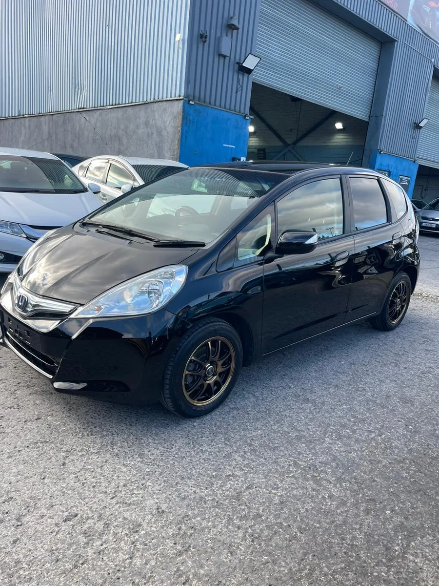 2013 Honda Fit Hybrid Automatic - Image 1