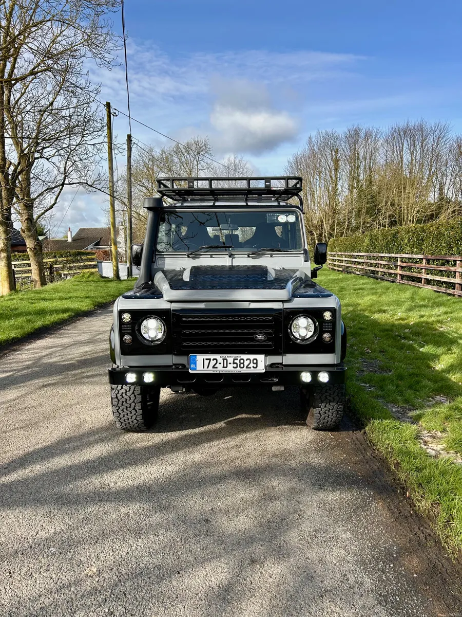 Land Rover Defender 130 (Crew cab) - Image 3