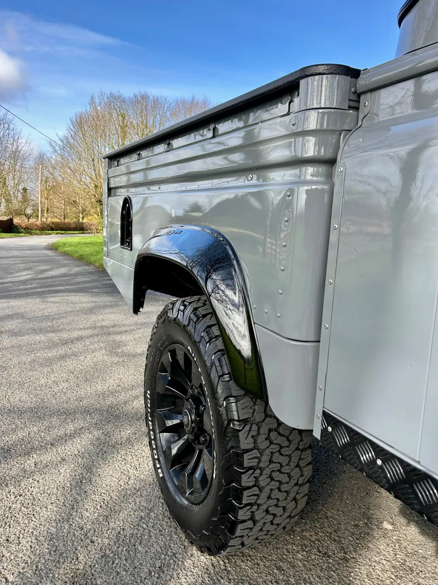 Land Rover Defender 130 (Crew cab) - Image 6