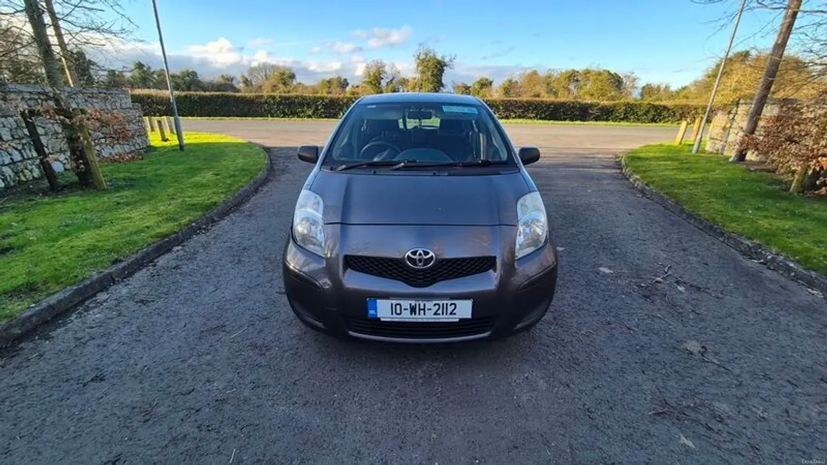 2010 Toyota Yaris - Image 1