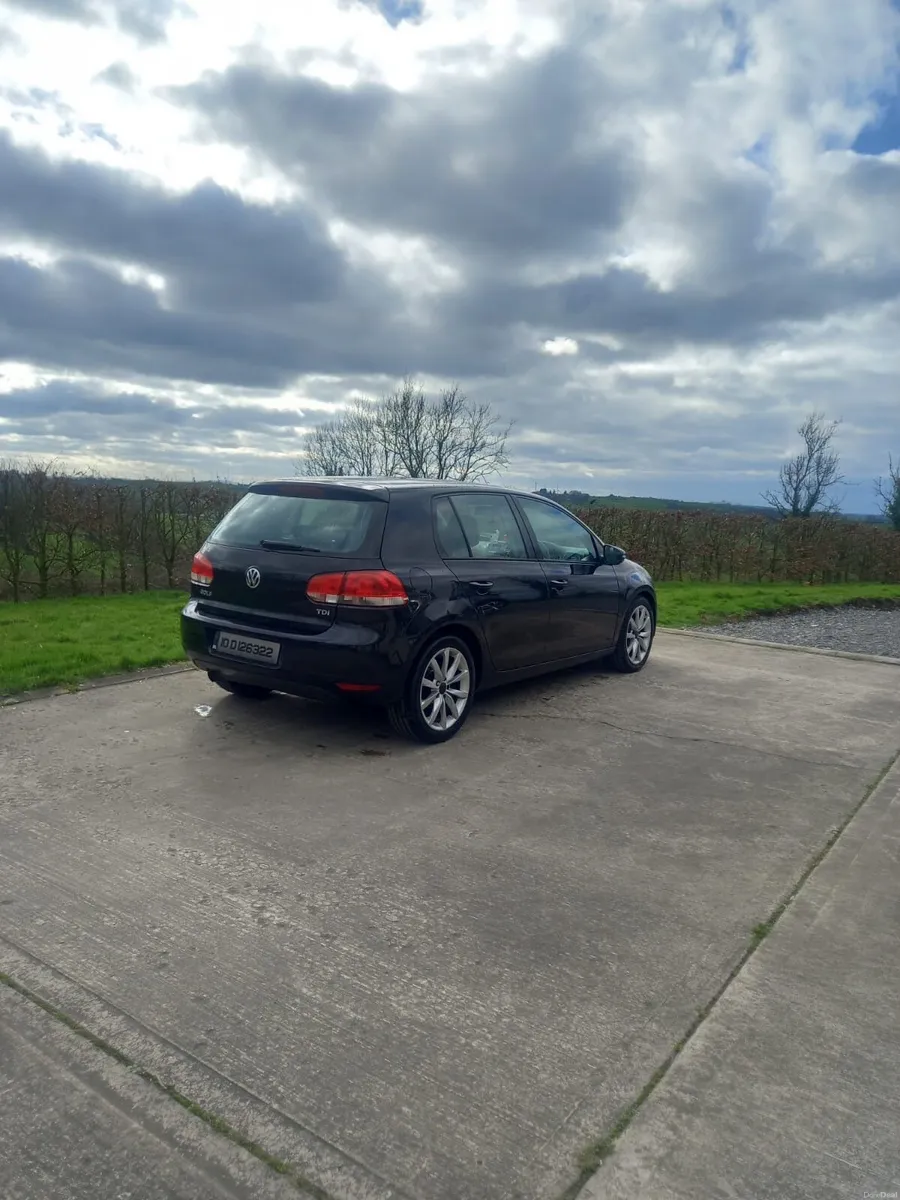 Volkswagen Golf 2010 - Image 4