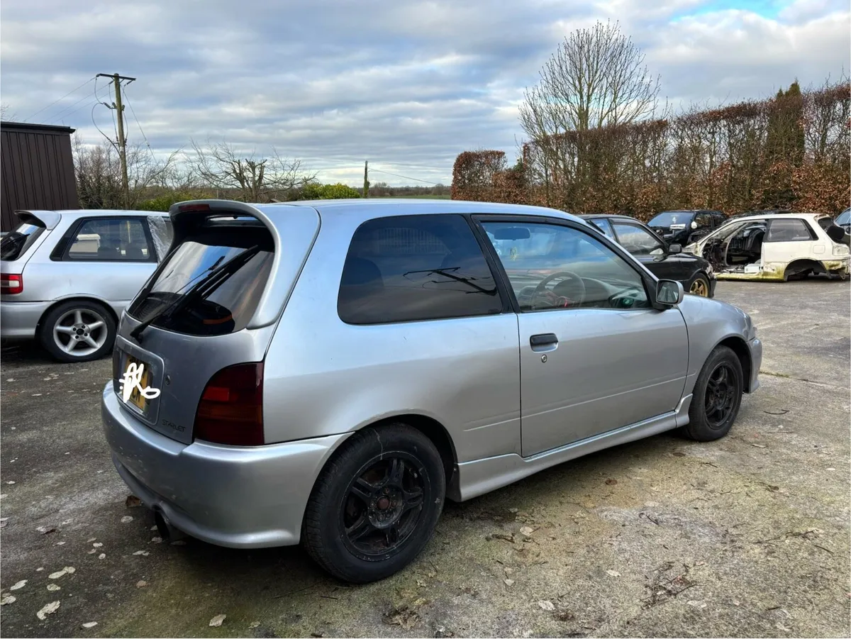 Toyota starlet Glanza V - Image 3