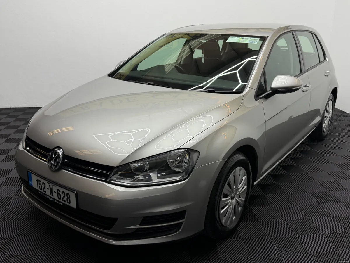 152 Volkswagen Golf 1.2TSI Trendline Low km - Image 4