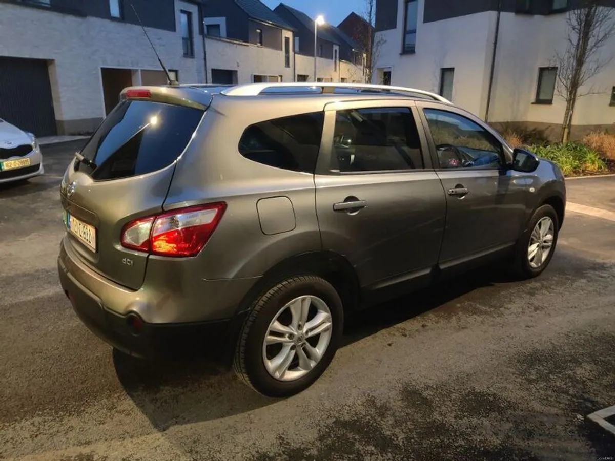 2013 Nissan Qashqai+2 - Image 2