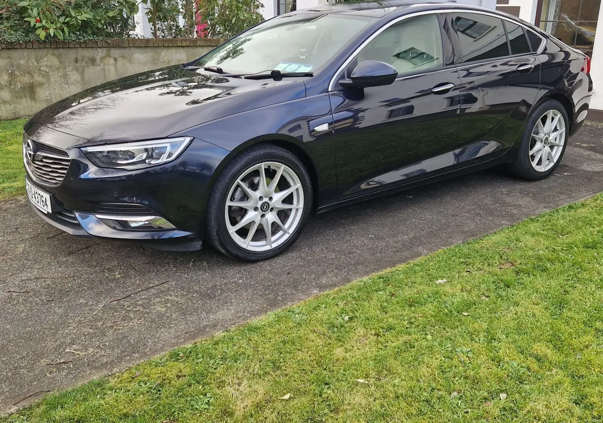 Opel Insignia Grand Sport Elite - Image 1