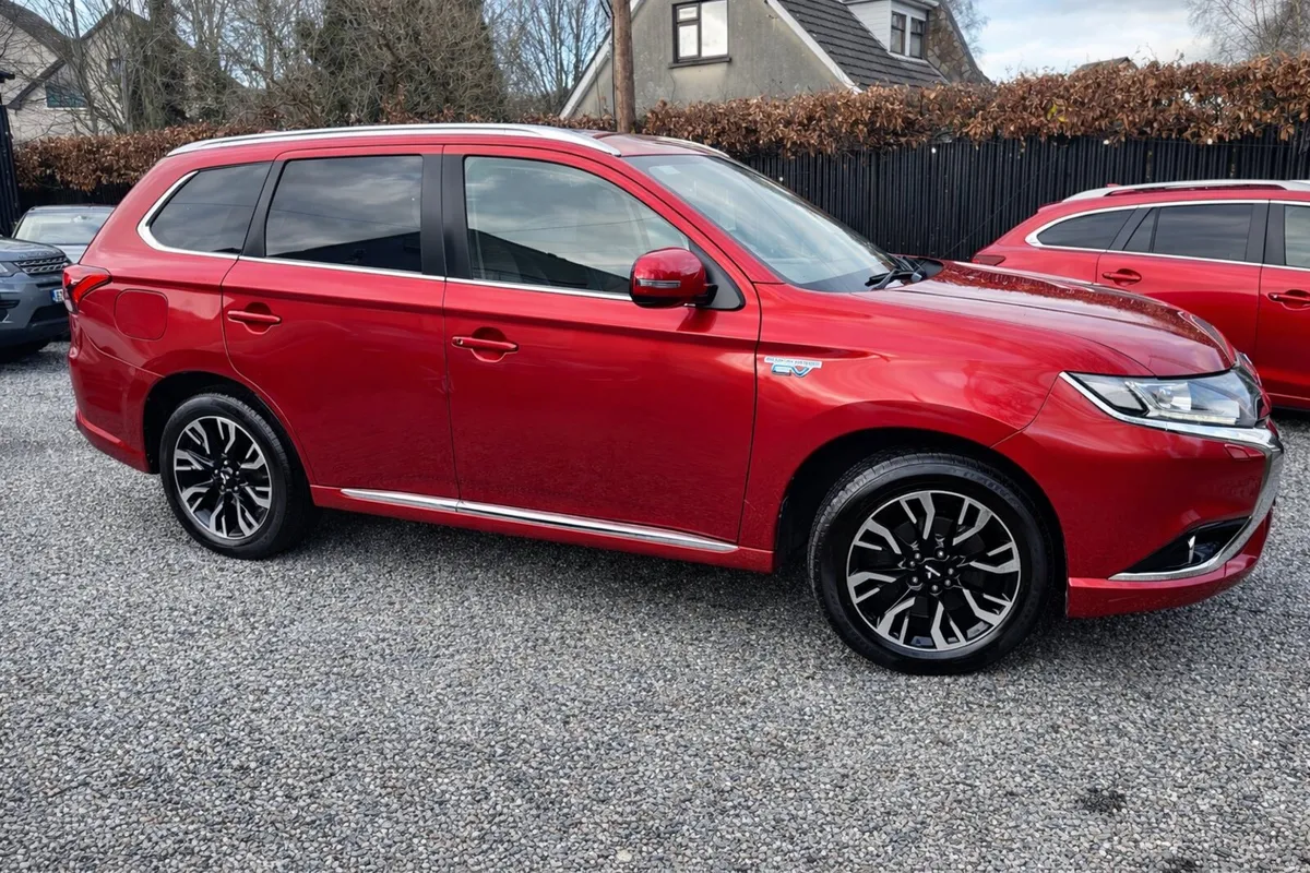 Mitsubishi Outlander PHEV GX4h | Plug-In Hybrid | - Image 5
