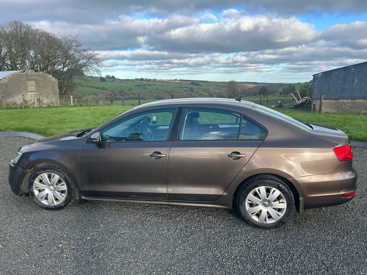 Volkswagen jetta 2012 *nct 02/27 - Image 4