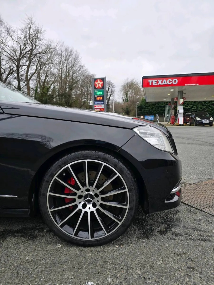 Mercedes-Benz E300 - Image 3