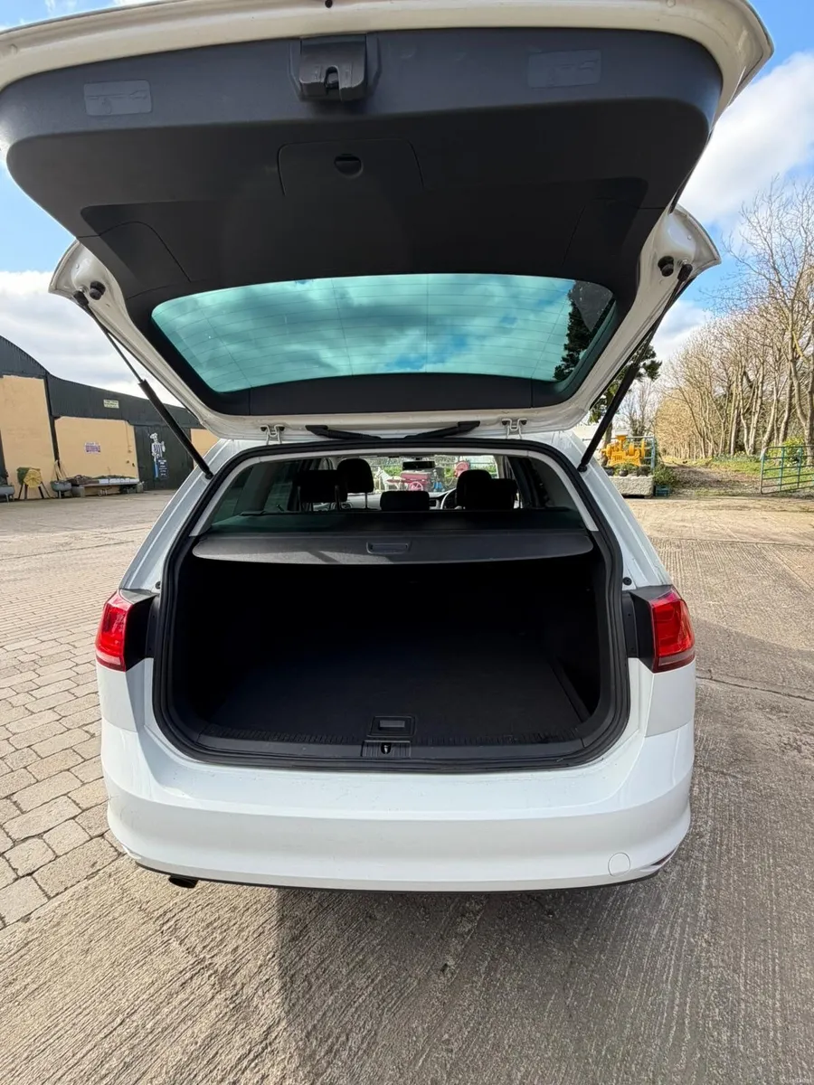 Volkswagen Golf 2014 Automatic 1.2 petrol - Image 4