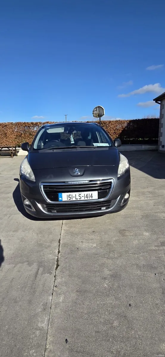 Peugeot 5008 2015 - Image 1