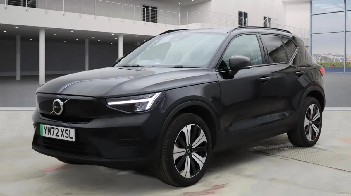 Volvo XC40 Core Recharge 69Kwh 170kw 2023 - Image 3