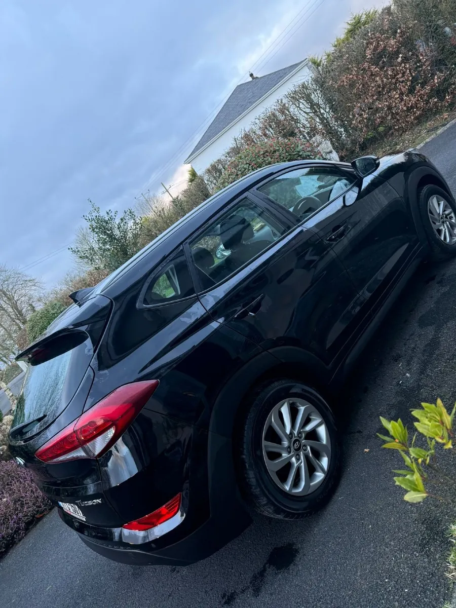 Hyundai Tucson 2017 - Image 2
