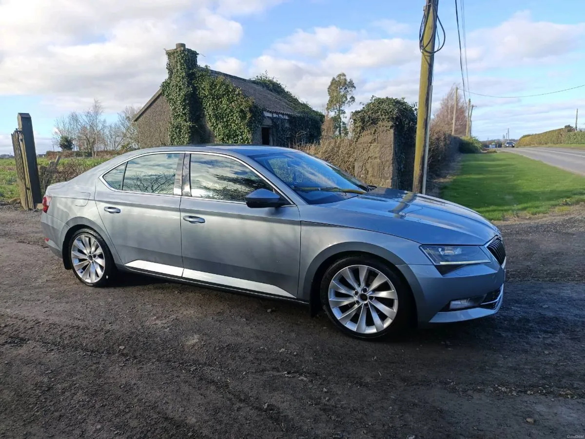 SKODA SUPERB -automatic €6200 - Image 2