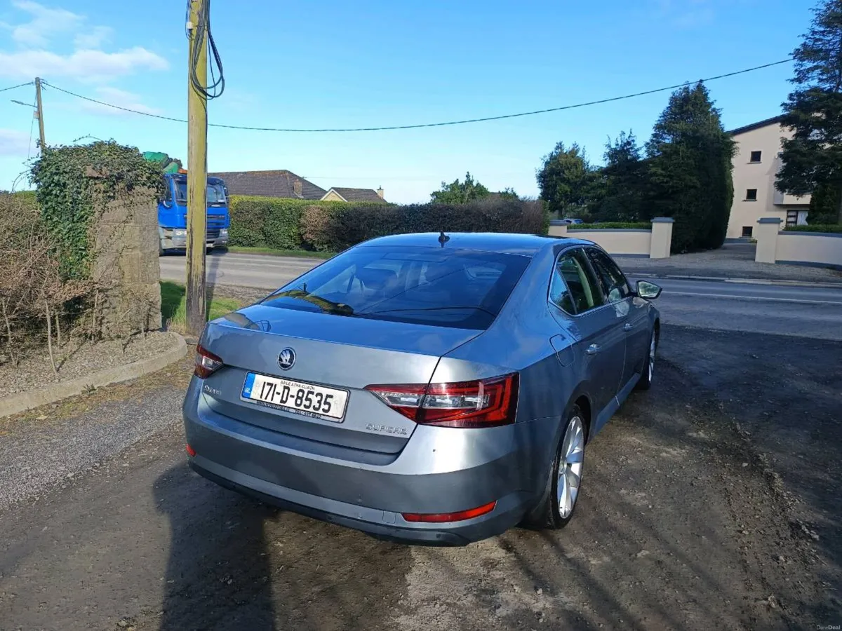 SKODA SUPERB -automatic €6200 - Image 4