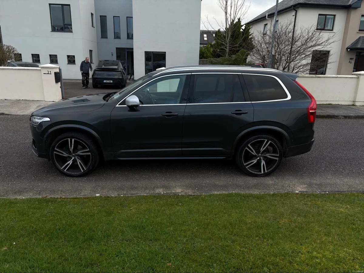 Volvo XC90 R-Design - Image 4
