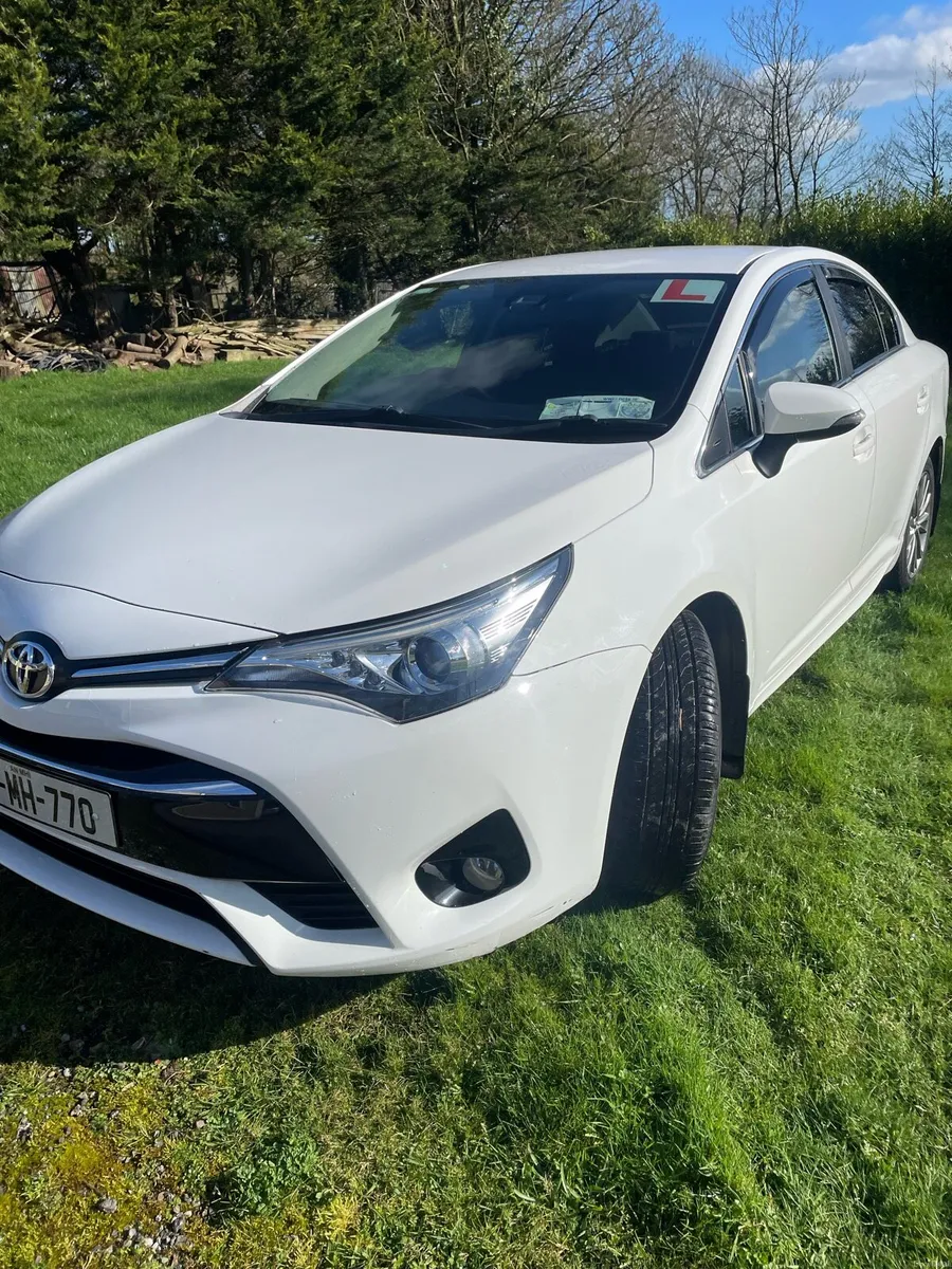 Toyota avensis 1.6d4d - Image 1