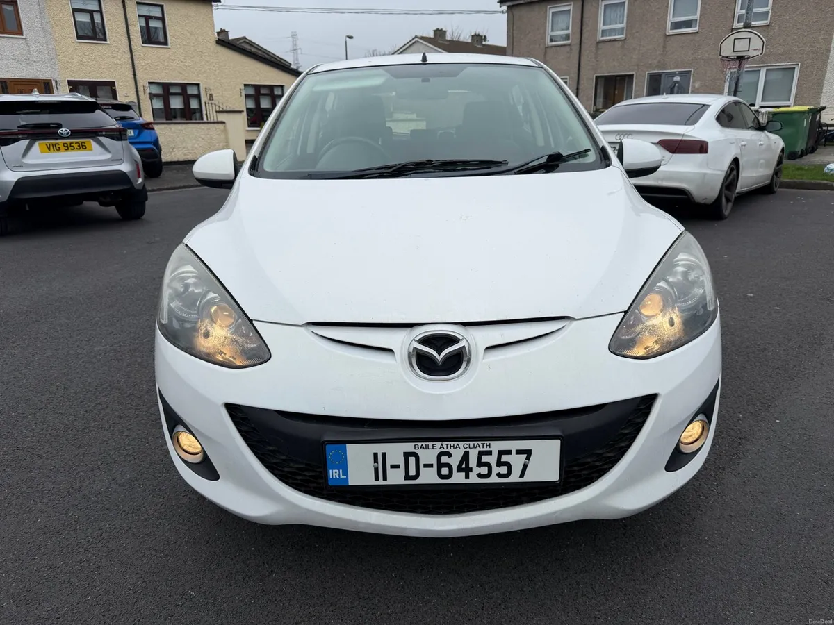 MAZDA 2 2011 WHITE - Image 4