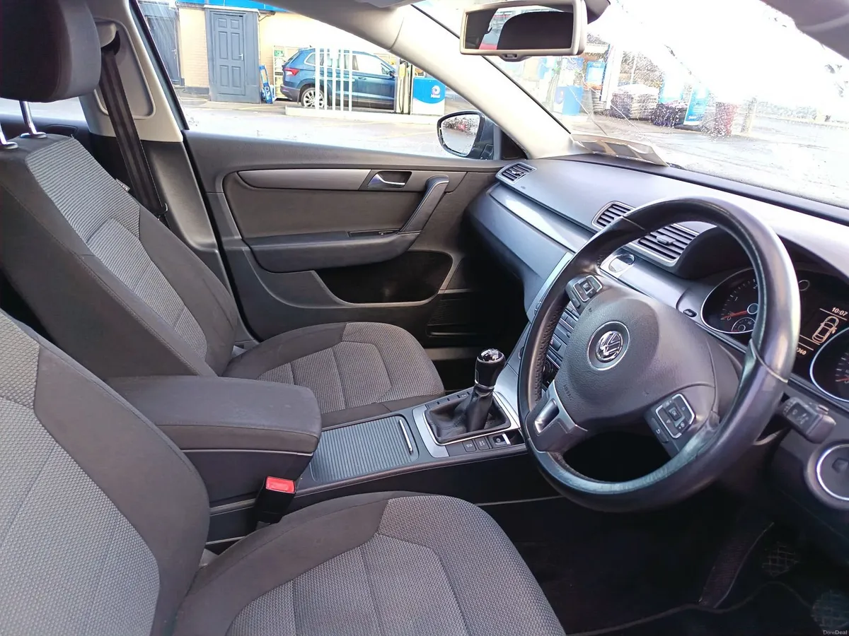 VW Passat Low Mileage - Image 4