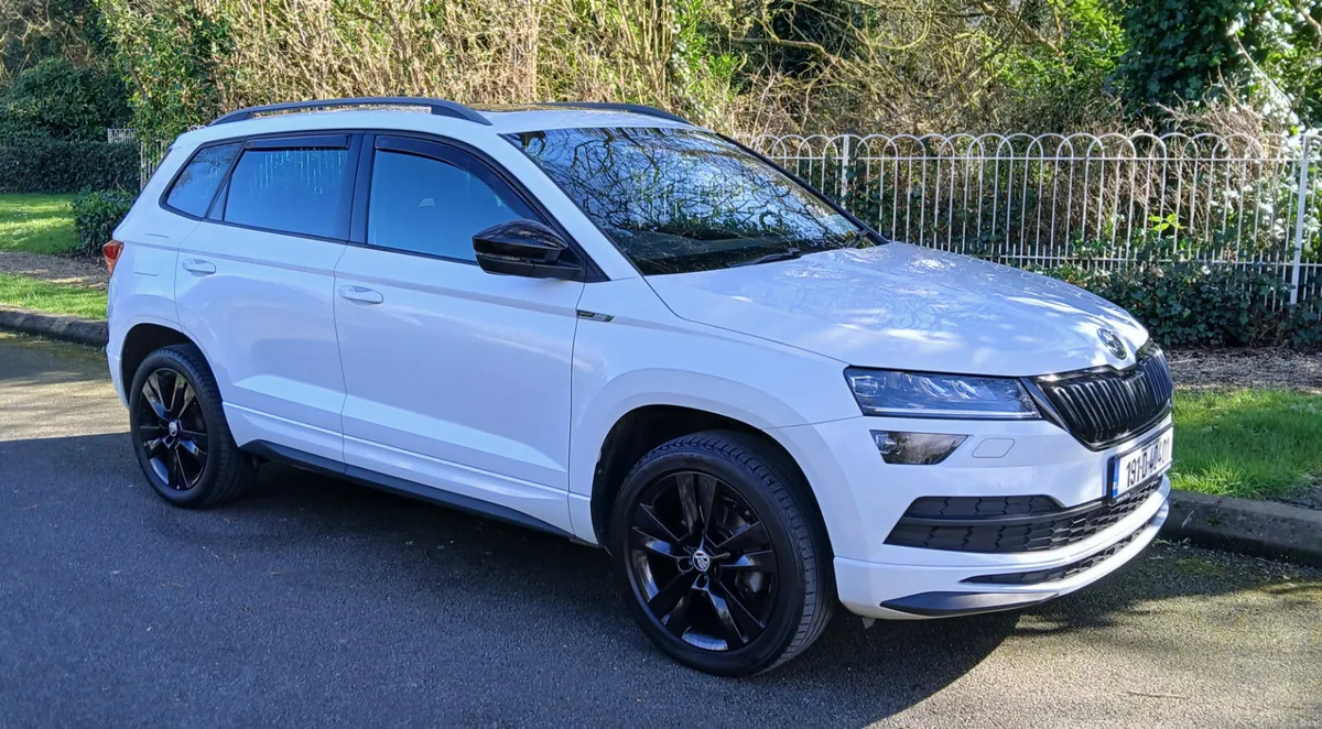 Skoda Karoq 2019 SPORTLINE 1.5 TSi AUTO 5dr  FSSH - Image 1