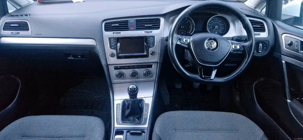Volkswagen Golf - Image 4