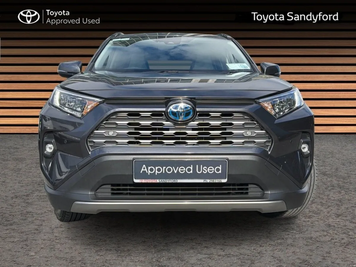 Toyota RAV4 HYBRID WITH LEATHER // REAR CAMERA // - Image 5