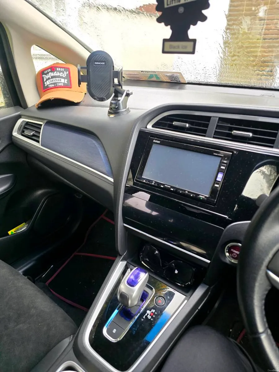 Honda Shuttle Hybrid Automatic low milleage 2017 - Image 2