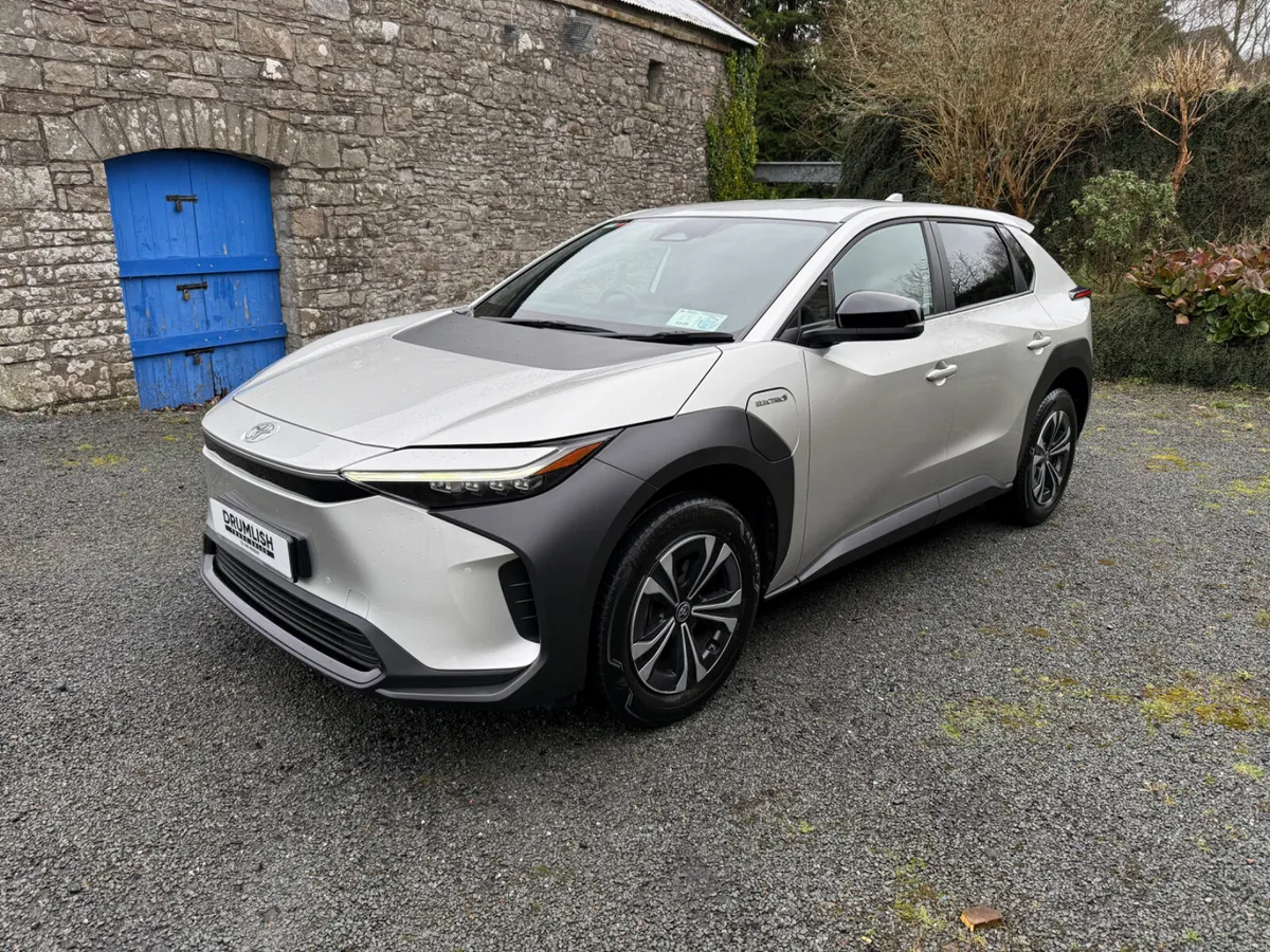 2023 TOYOTA BZ4X ONLY 13000 KMS €29950 - Image 3