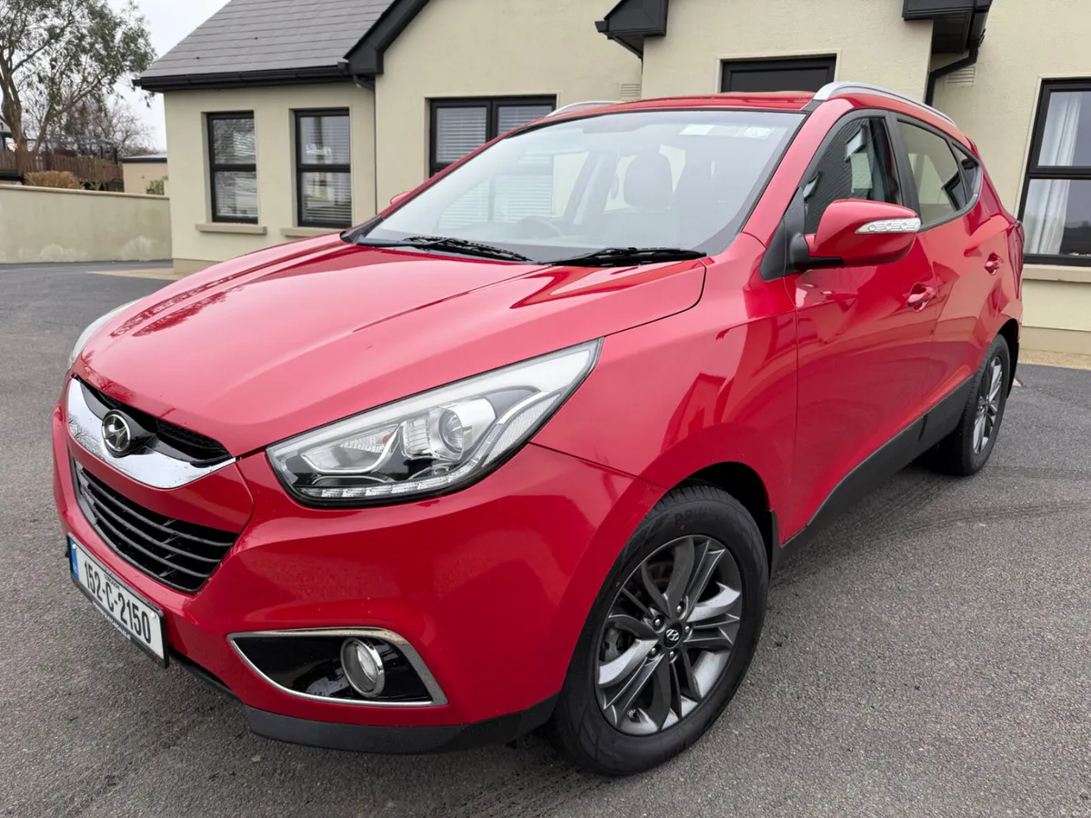 2015 (152)Hyundai ix35 1.7 Diesel Exec 125KMS - Image 2