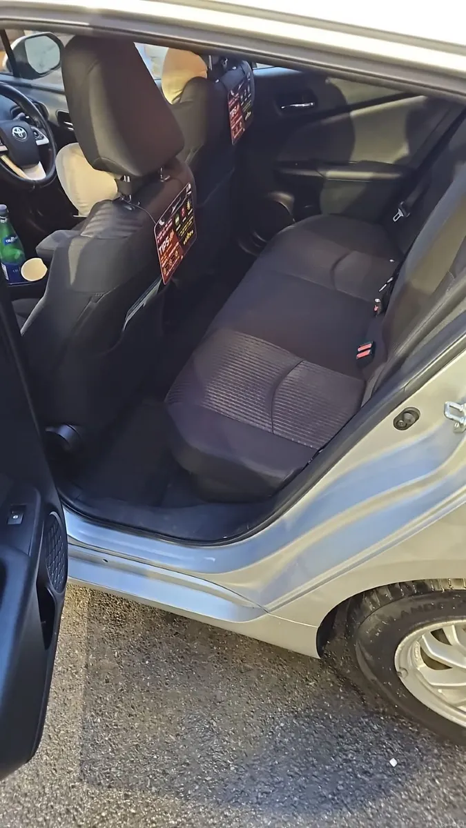 Toyota Prius 2018 - Image 3