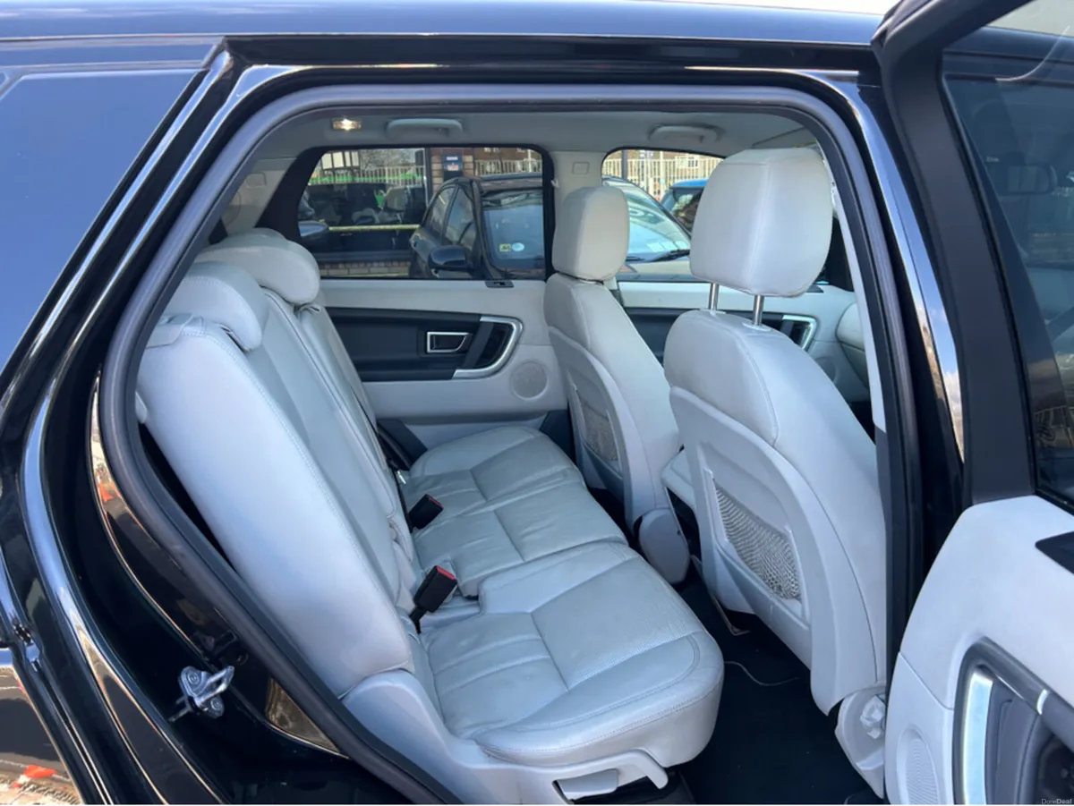 Land Rover Discovery Sport AUTOMATIC///ONLY 89000K - Image 4