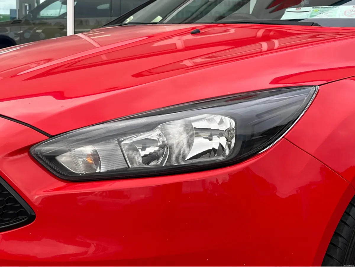 Ford Focus ST-LINE 1.5 TD 120PS 6SPEED 4DR - Image 3