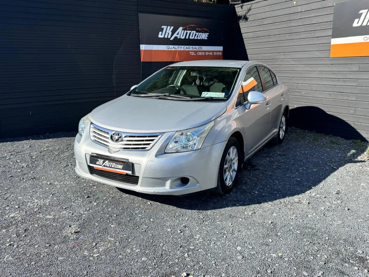 Toyota Avensis 1.8 T2 V-MATIC 4DR - Image 3
