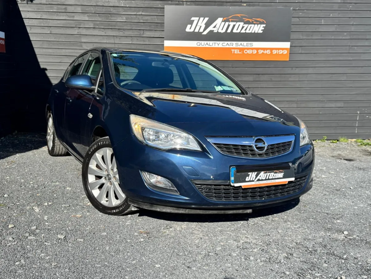 Opel Astra SC 1.4 I 100PS 5DR - Image 1