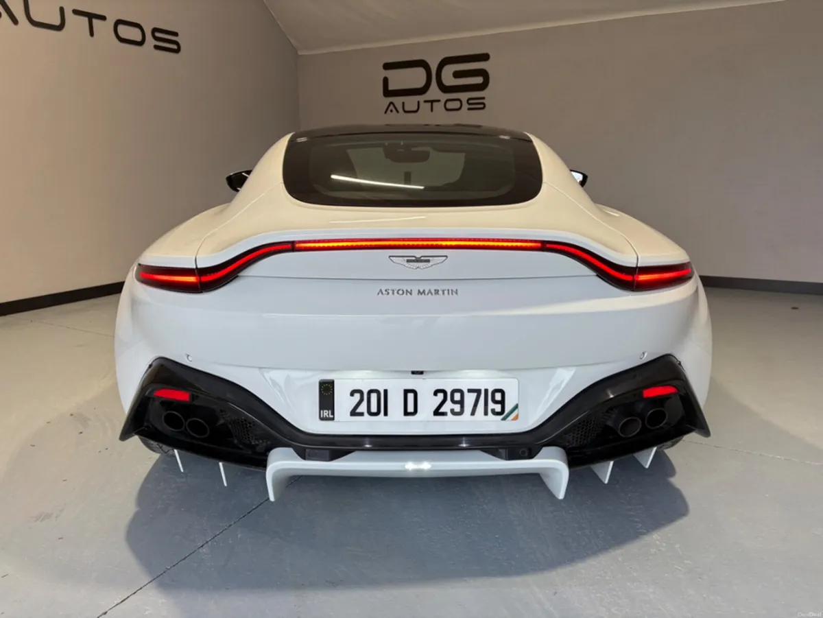 Aston Martin Vantage 4.0 V8 3DR AUTO - Image 3