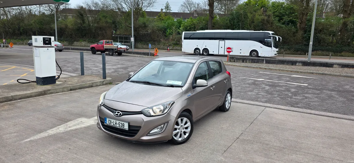 Hyundai i20 2013 Premium Spec - Image 2