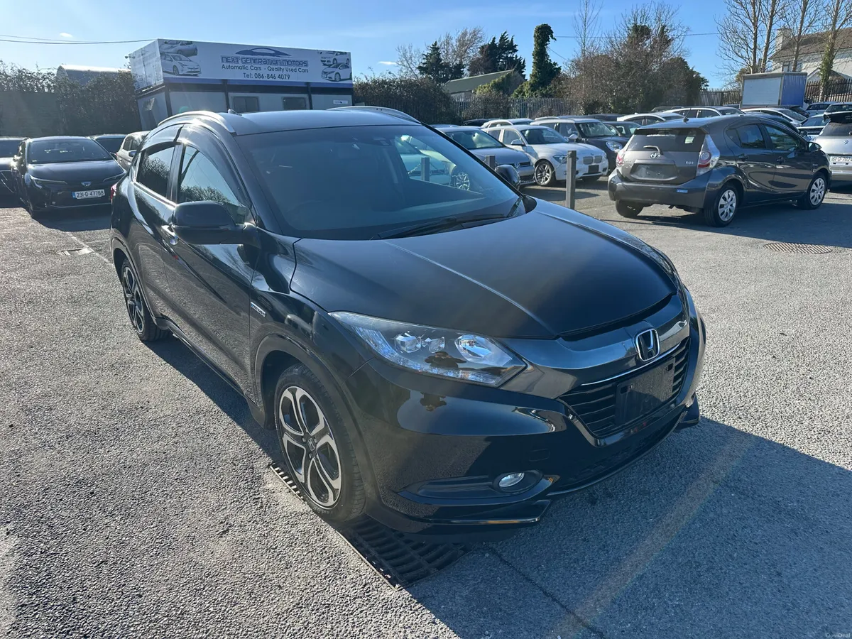2015 HONDA VEZEL HYBRID 1.5L FULL OPTION LOW MILES - Image 1