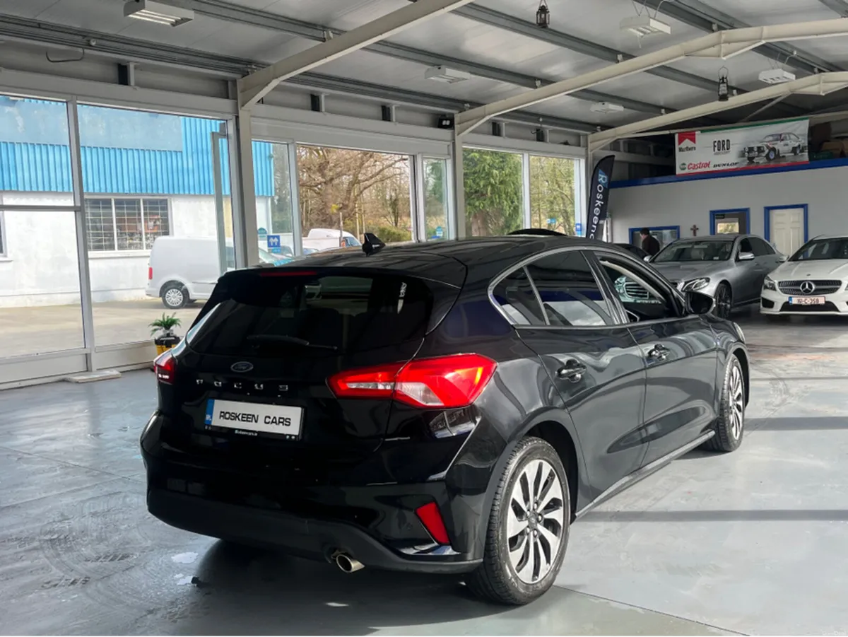 Ford Focus ZETEC 1.5 TDCI 120 BHP - Image 4