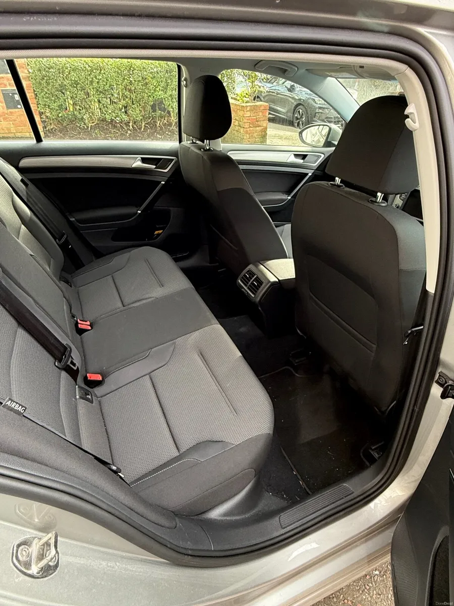 Volkswagen Golf 2015 - Image 2