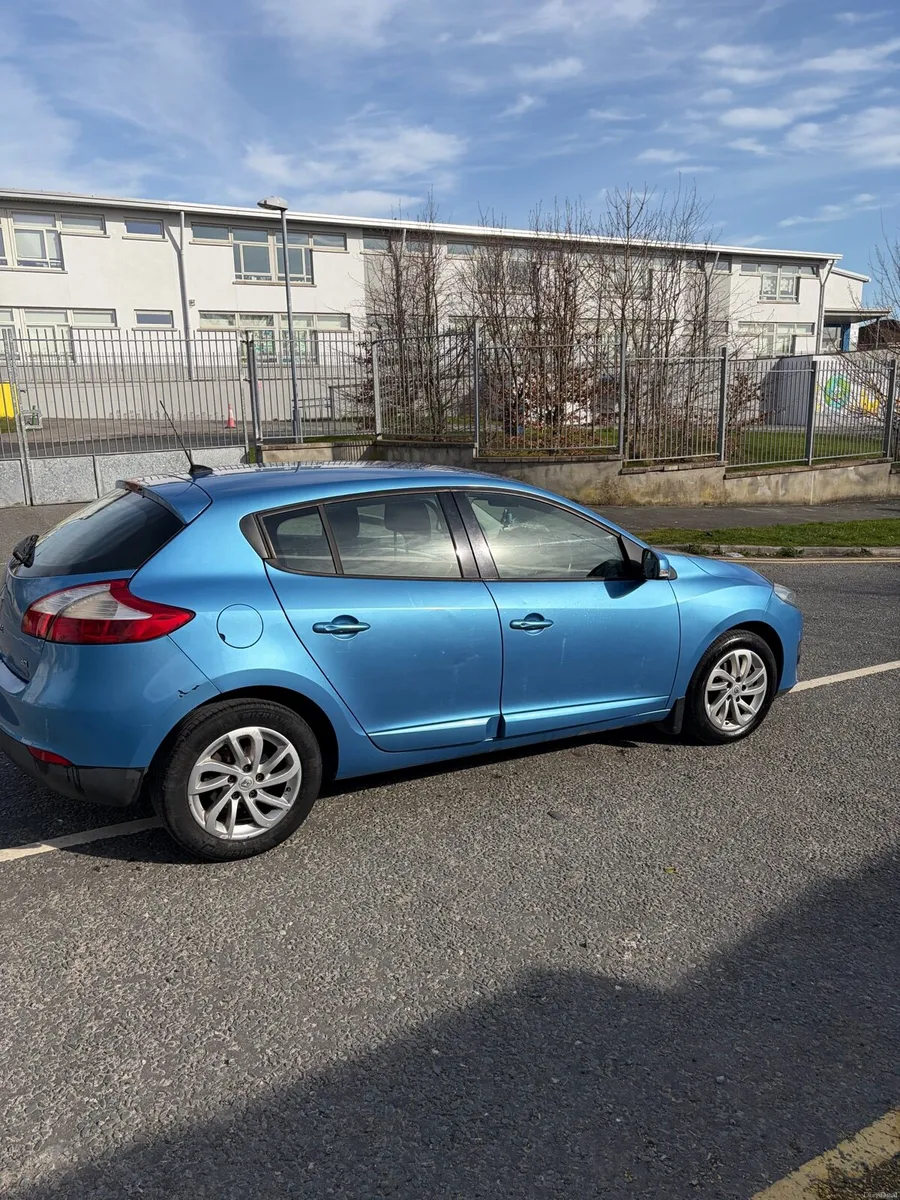 2014 Renault Megane - Image 2