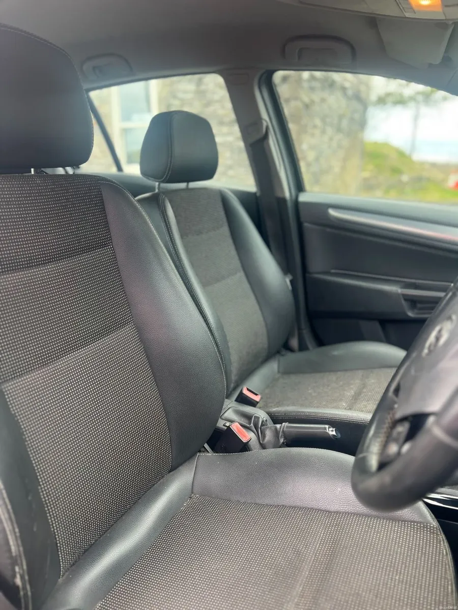 Vauxhall Astra 2010 - Image 4