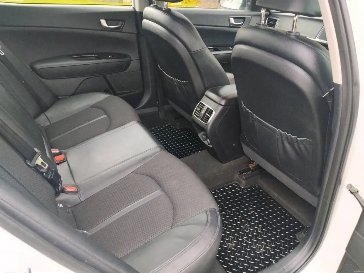 2016 Kia Optima - Image 3
