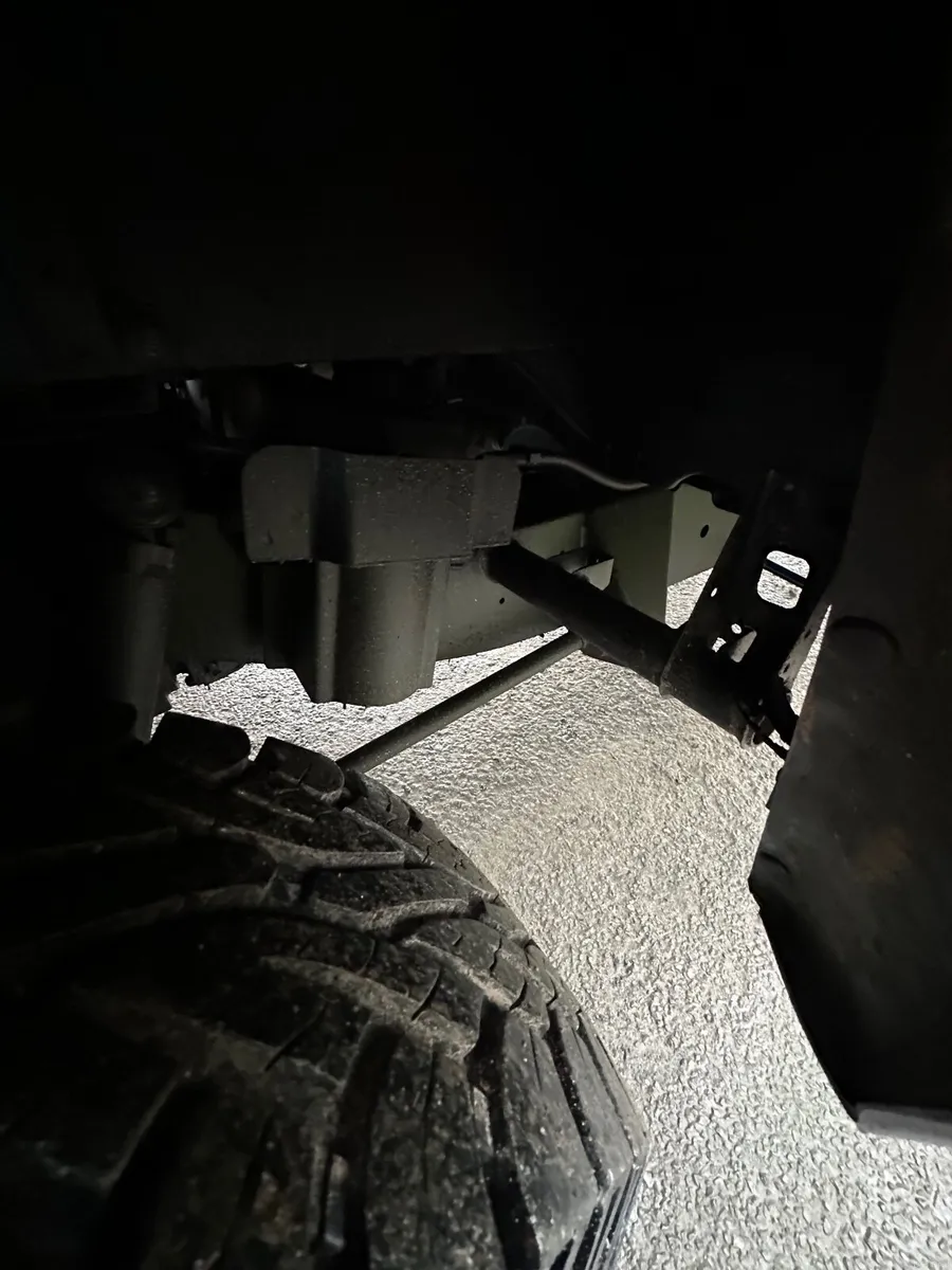 Land Rover Defender 2010 - Image 3